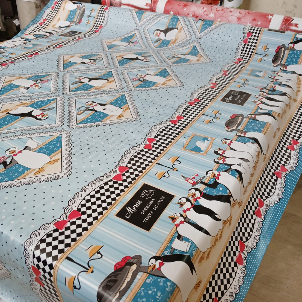 Toalha Mesa Retangular Térmica Pinguins Azul