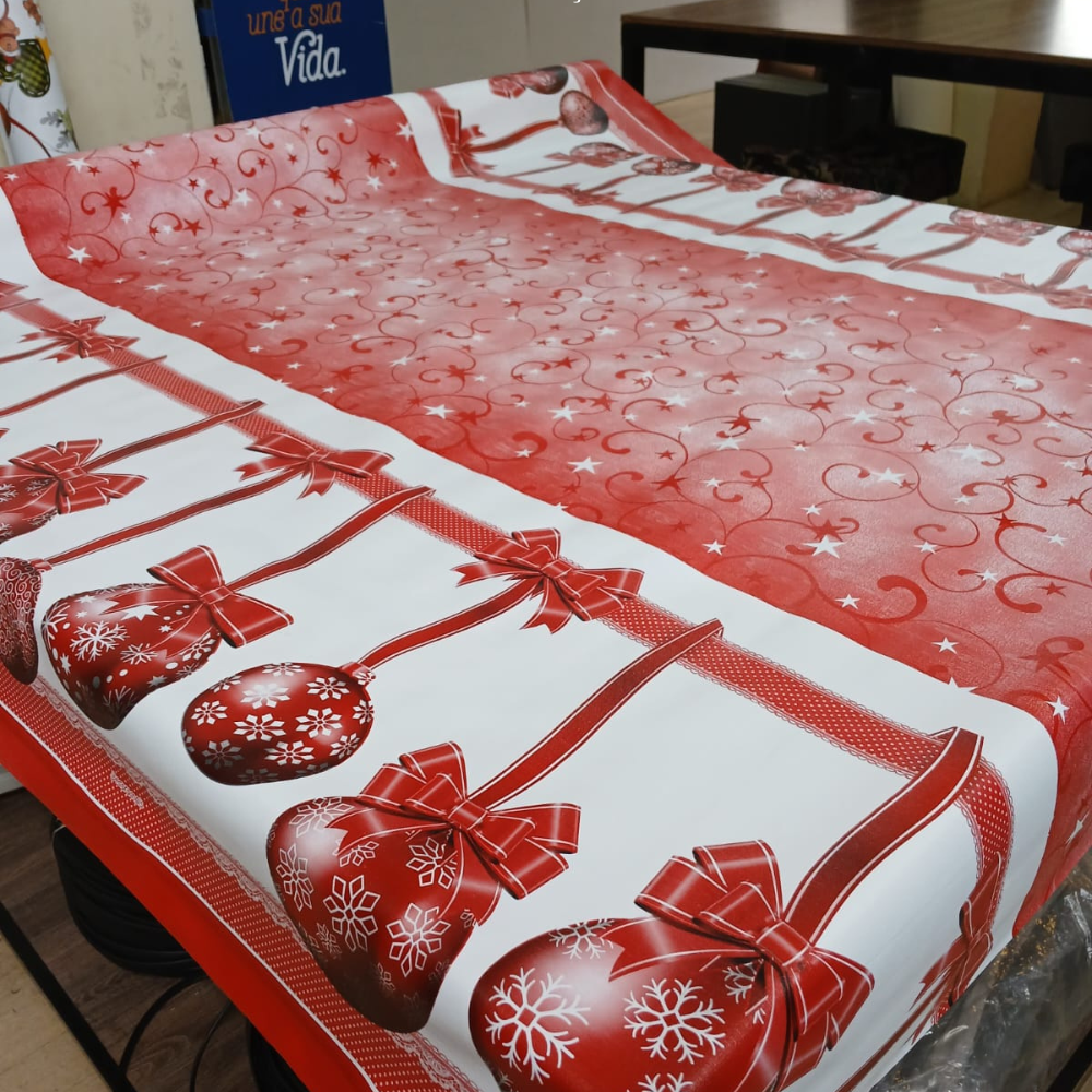 Toalha Mesa Retangular Térmica Bolas de Natal